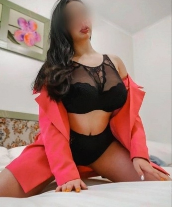 У меня есть все, чтобы сделать твои самые смелые фантазии реальностью. 😘 Я живу в Москве и предлагаю широкий спектр услуг, о которых ты даже не догадывался. Всегда стараюсь быть следующим уровнем наслаждения для каждого моего клиента. 🌟 Мои уникальные способности и опыт позволяют мне создавать незабываемые моменты, которые останутся в твоей памяти надолго. 💫 Ознакомься с отзывами и фото на моей странице, и ты поймешь, что я именно та, кого ты ищешь. Вместе мы покорим вершины блаженства и удовольствия. Не упусти эту возможность и свяжись со мной прямо сейчас. Жду тебя! 🔥🔥🔥 Жанна